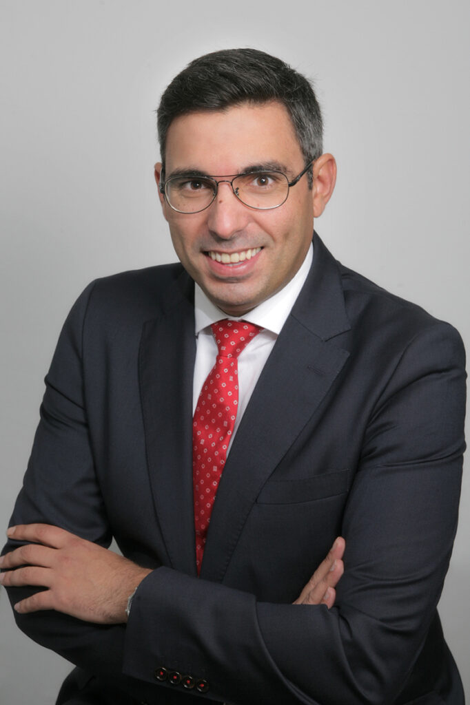 Asesor Ángel Sierra
